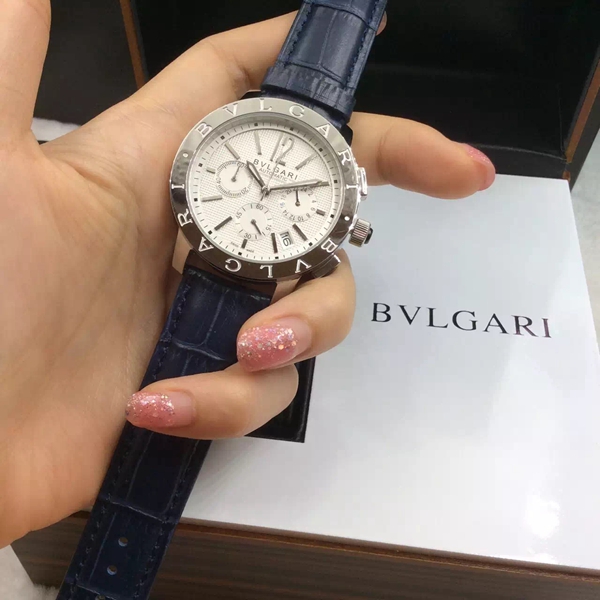 ブルガリ時計正面デザイン